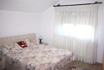 Casă individuală cu 5 camere cu Canalizare în Central - 9