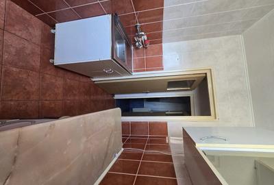 Apartament cu 2 camere semidecomandat în Berceni - 3