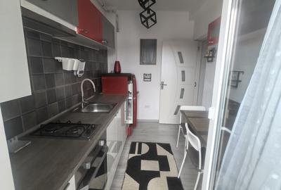 Garsonieră decomandată în Central - 8