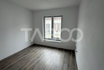 Apartament cu 3 camere decomandat în Turnișor - 5