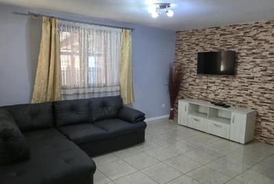 Casă cu Teren 250 Mp în Central - 2