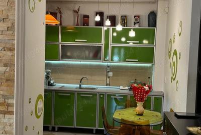 Apartament cu 3 camere semidecomandat în Central - 3