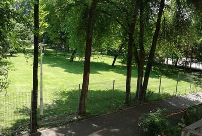 Apartament cu 3 camere decomandat în Constructorilor - 7