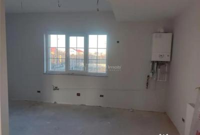 Casă cu 4 camere cu Teren 320 Mp în Central - 8