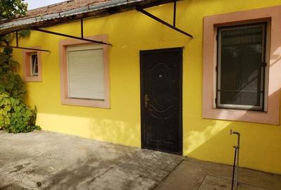 VAND casa renovata, luminoasa cu tavan inalt ,utila pentru orice destinatie,in Jimbolia. - 2