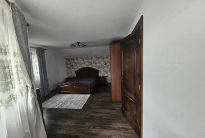 Casă cu 5 camere cu Teren 2200 Mp în Tăriceni - 1