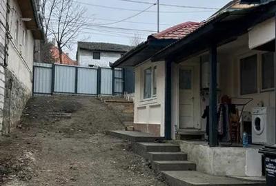 Casă individuală cu 3 camere cu Canalizare în Central - 1