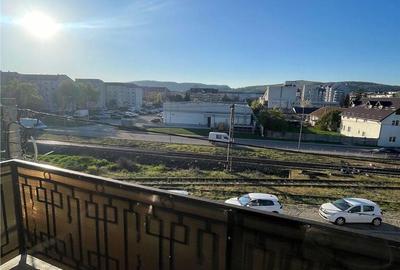 Apartament cu 3 camere semidecomandat în Central - 13