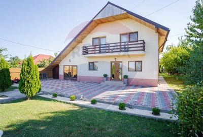 Casa / Vila cu 5 camere de vanzare in zona Central - 1