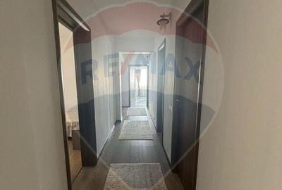 Apartament cu 4 camere decomandat în Calea București - 1