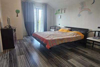 Casă cu 5 camere cu Teren 1300 Mp în Malu Mare - 14