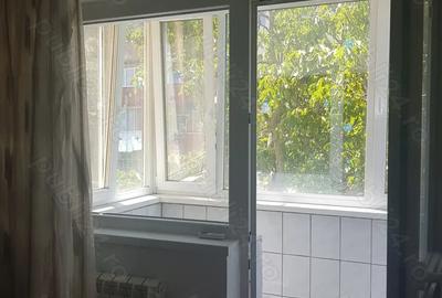 Se inchiriaza apartament cu 1 camera, zona Sagului - 5