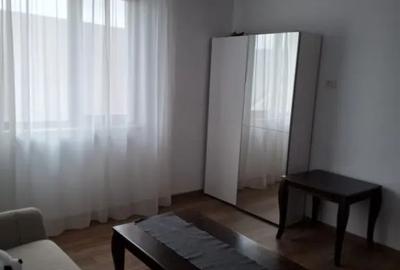 Casă cu 5 camere cu Canalizare în Valu lui Traian