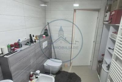 Apartament cu 3 camere decomandat în Central - 10
