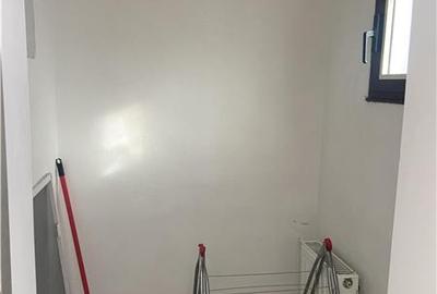 Garsonieră decomandată, mobilată în Sud - 13