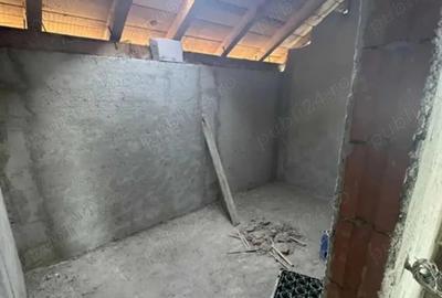 Vanzare P + M la rosu, constructie caramida, supr. Teren 380.mp., D 12.ml., Cazasu - Braila. - 2