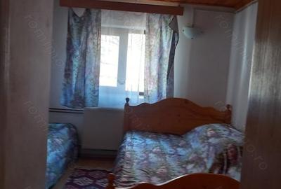 Casă cu 6 camere cu Teren 530 Mp în Măneciu - 2