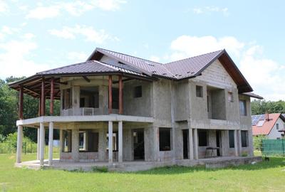 Casa/azil de batrani/pensiune la rosu, Baisa, Botosani! - 2