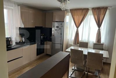 Vand apartament cu 2 camere, et. 1/4, Unirii - 2