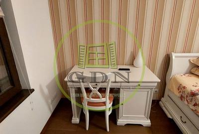 Apartament cu 3 camere, mobilat în Sub Arini