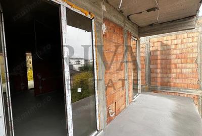 Casă cu 4 camere cu Canalizare în Giroc