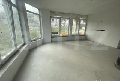 Casă cu 5 camere cu Teren 1000 Mp în Central - 1