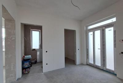 Casă cu 5 camere cu Teren 601 Mp în Central - 27