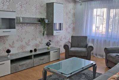 Inchiriez apartament 3 camere alfa - 1