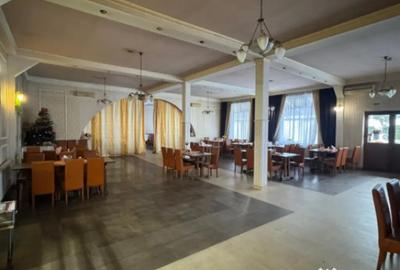 Spațiu comercial, de 380 mp, în Central - 17