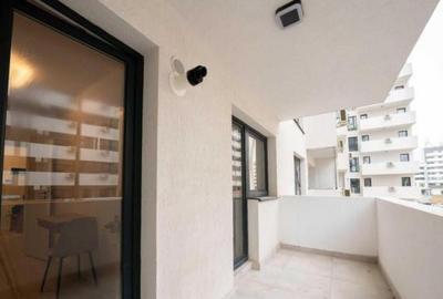 Garsonieră decomandată în Apărătorii Patriei