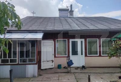 Casă cu 4 camere cu Teren 2190 Mp în Siret - 11