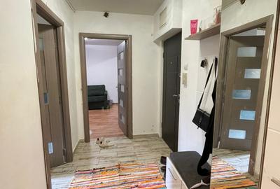 Apartament cu 3 camere semidecomandat în Podu Roș - 9
