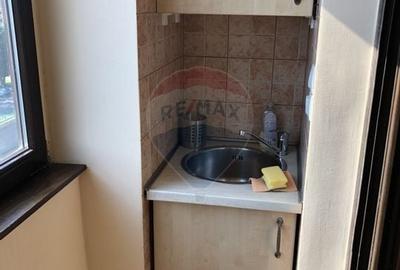 Garsoniera decomandata, vedere catre Dambovita, Unirii- bloc fara risc - 13