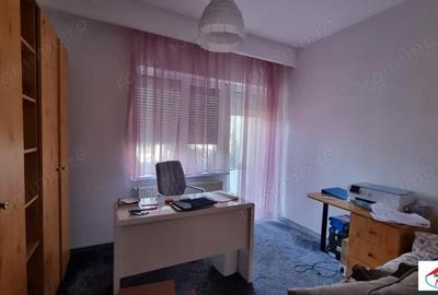 Apartament cu 3 camere decomandat în Central - 3
