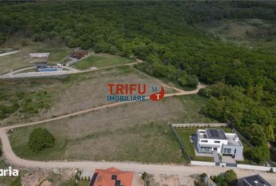 Teren de 1067 mp, în Central - 2