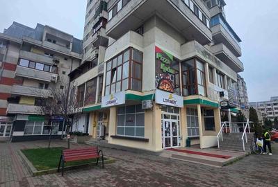 Spațiu comercial, de 160 mp, în Central - 3