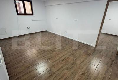 Spațiu comercial, de 59 mp, în Central - 12