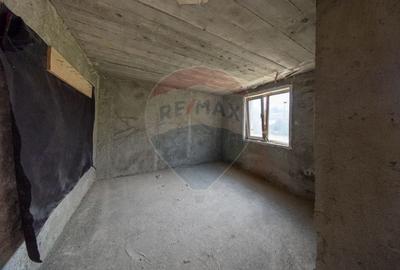 Casă individuală cu 8 camere cu Teren 622 Mp în Moieciu de Jos - 25