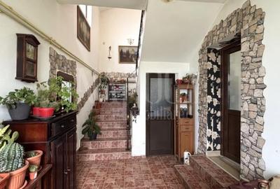 Casa 8 camere de vanzare in Floresti - 7