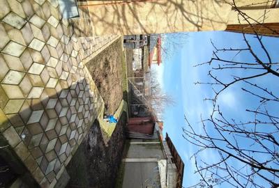 Casă cu 5 camere cu Teren 400 Mp în Roșiori de Vede - 9