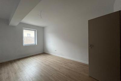 Apartament cu 3 camere decomandat în Cetate - 2
