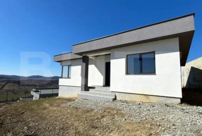 Casă cu 4 camere cu Teren 620 Mp în Central - 1