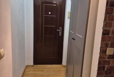 Garsonieră decomandată în Cișmigiu