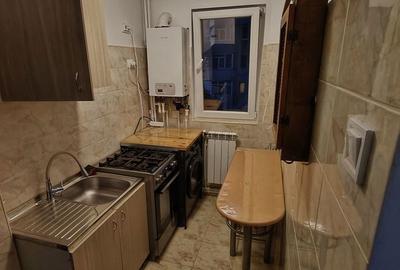 Apartament cu 3 camere semidecomandat, mobilat în Podu Roș - 2