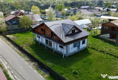 Casă cu 7 camere cu Teren 795 Mp în Năruja - 5