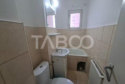 Apartament 2 camere de vanzare strada Luptei la etajul 3 Apartament 2 camere de vanzare strada Luptei la etajul 3 - 7