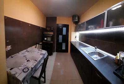 Apartament de 3 camere de inchiriat, Str Stefan Cel Mare, Bacau - 7