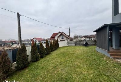 Casă cu 6 camere cu Teren 550 Mp în Groși - 2