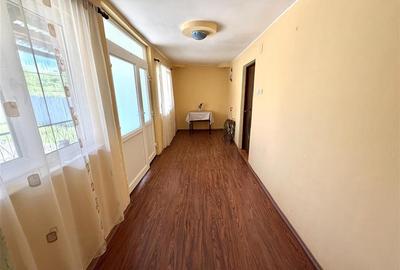 Casă cu 4 camere cu Teren 1200 Mp în Roșia - 8
