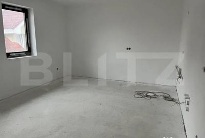 Casă cu 7 camere cu Teren 984 Mp în Central - 15